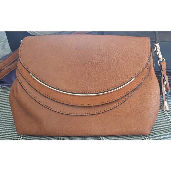 LC Lauren Conrad Blair crossbody bag- 10"x7" excellent condition- saddle brown - Picture 1 of 11